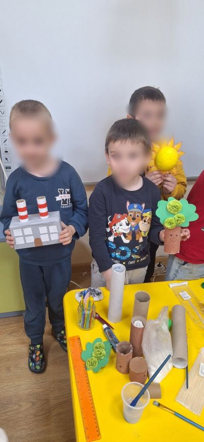 Земята ни говори-инициативата е част от Плана за действие на ДГ"Мечо Пух" по програма Екоучилища - ДГ Мечо Пух - Долни Чифлик
