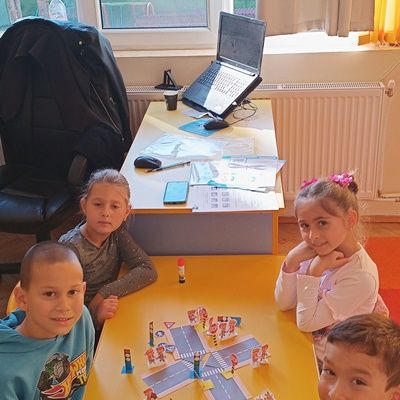 Клуб На работа ръчички - ДГ Мечо Пух - Долни Чифлик