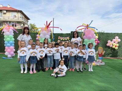 Тържествено откриване на новата учебна година в ДГ Мечо Пух - ДГ Мечо Пух - Долни Чифлик