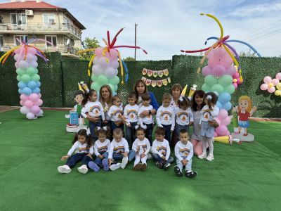 Тържествено откриване на новата учебна година в ДГ Мечо Пух - ДГ Мечо Пух - Долни Чифлик