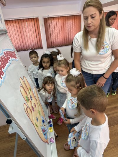 Световния ден на чистите ръце - ДГ Мечо Пух - Долни Чифлик