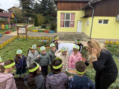 Био-мисия "Да посеем семенца-да отгледаме растения" - ДГ Мечо Пух - Долни Чифлик